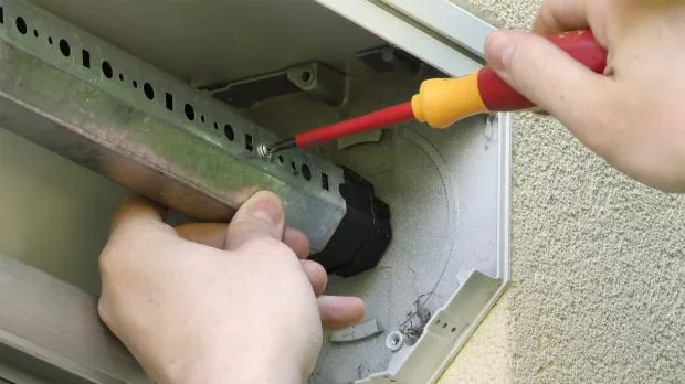 Un moteur qui bourdonne sans tourner Moteur de volet roulant qui bourdonne sans tourner